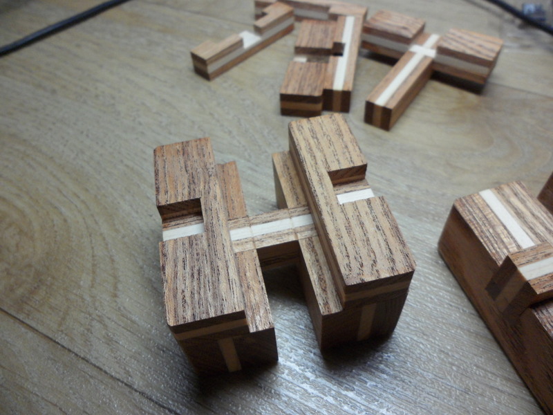 wooden-cube-puzzle-04.jpg