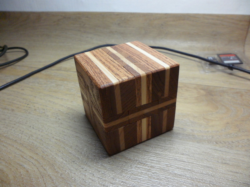 wooden-cube-puzzle-15.jpg